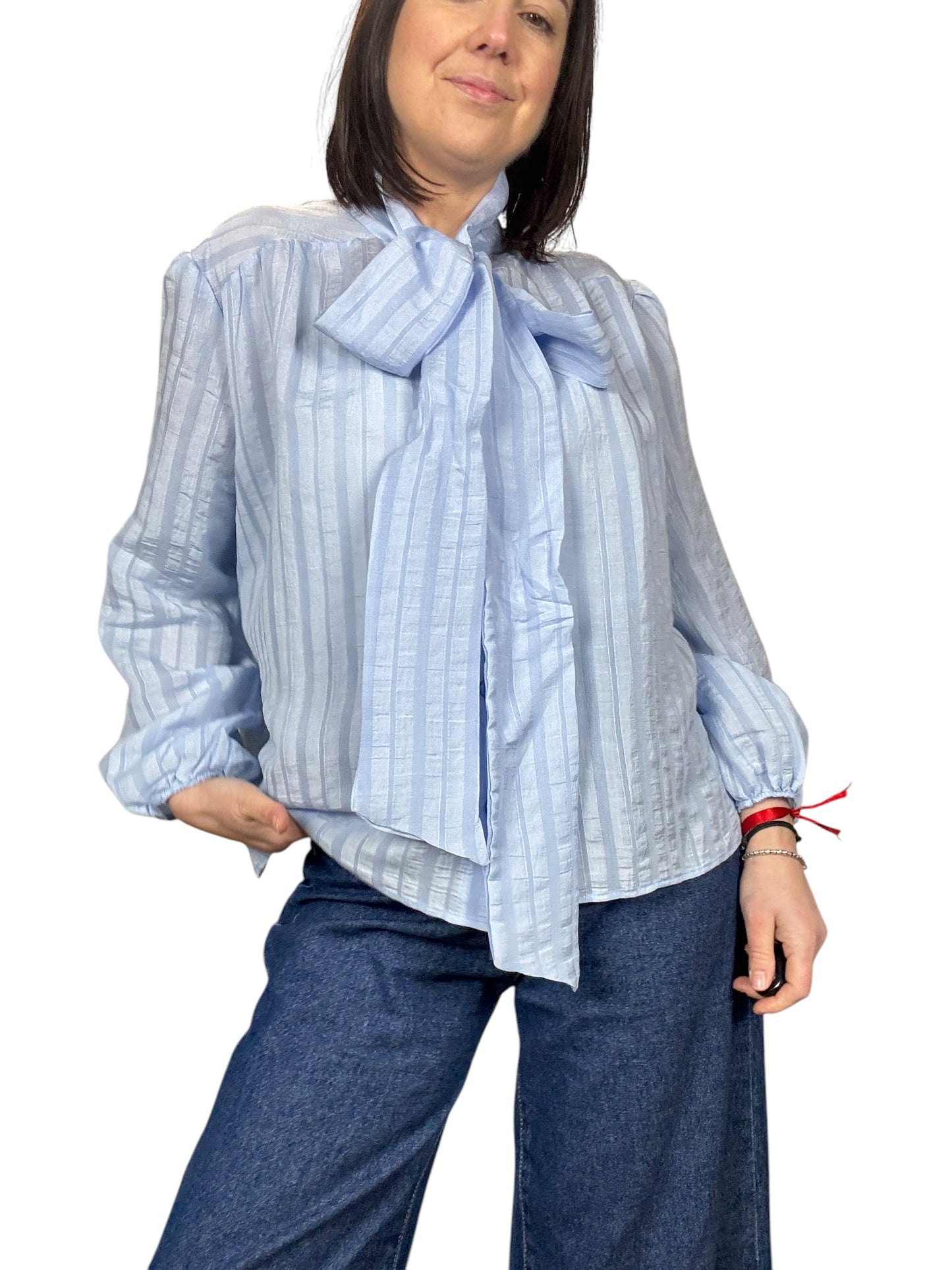 CAMICIA GESSATA TONO SU TONO CON FIOCCO SUSY MIX