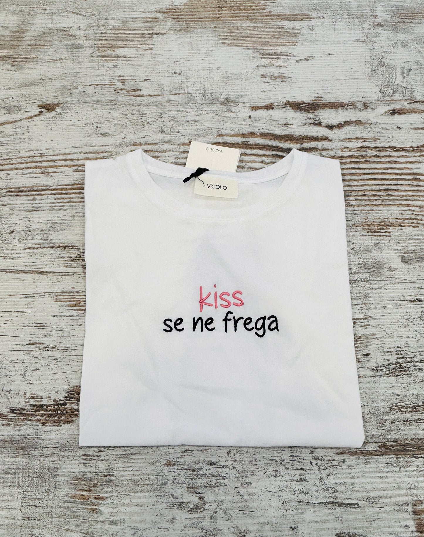 T-SHIRT KISS NE FREGA VICOLO