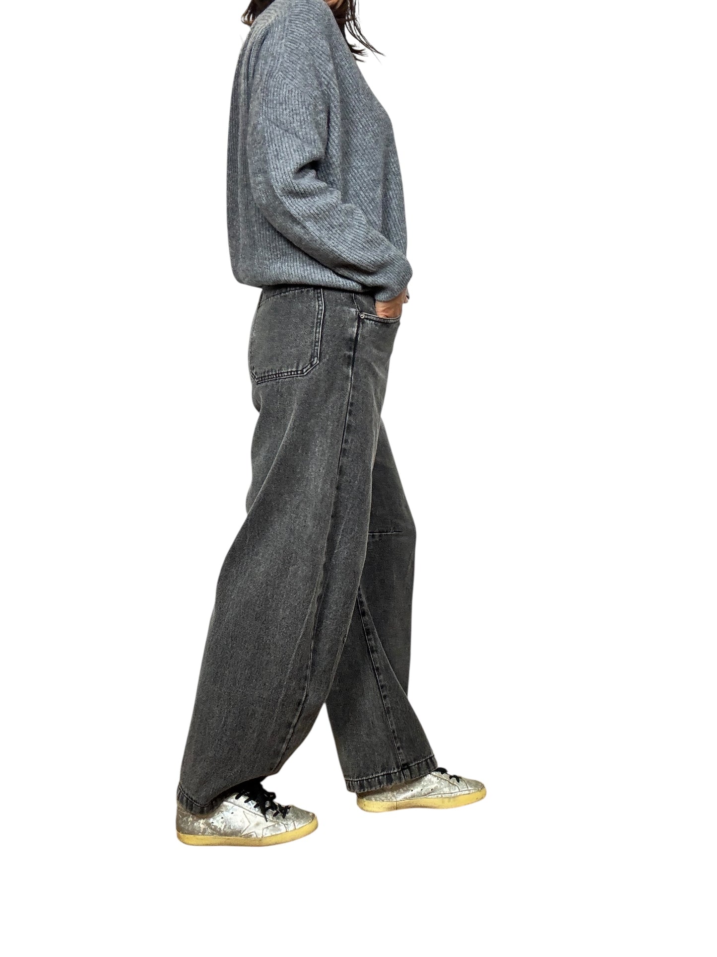 JEANS CARROT CON CUCITURE IN RILIEVO TENSIONE IN