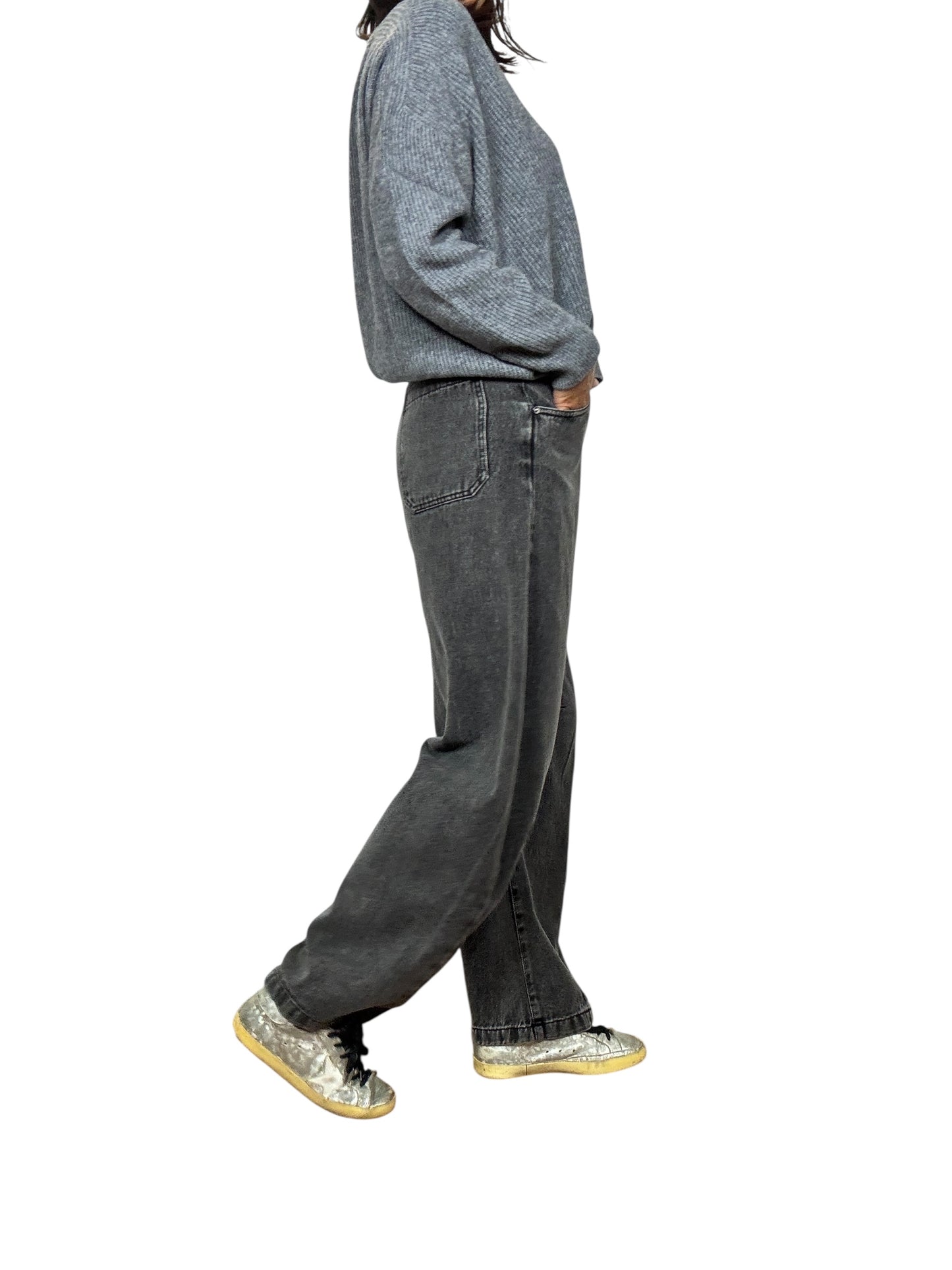 JEANS CARROT CON CUCITURE IN RILIEVO TENSIONE IN
