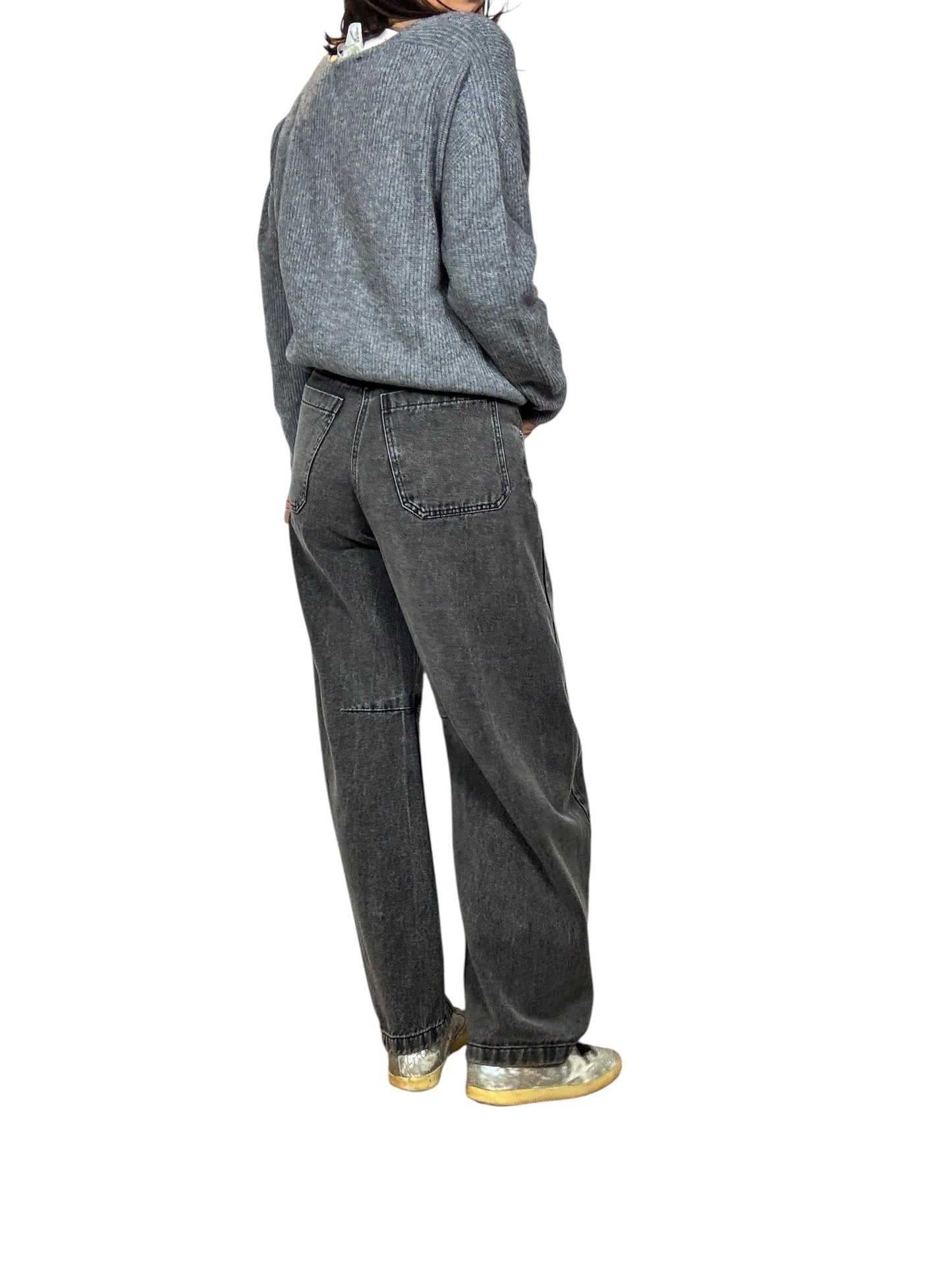 JEANS CARROT CON CUCITURE IN RILIEVO TENSIONE IN
