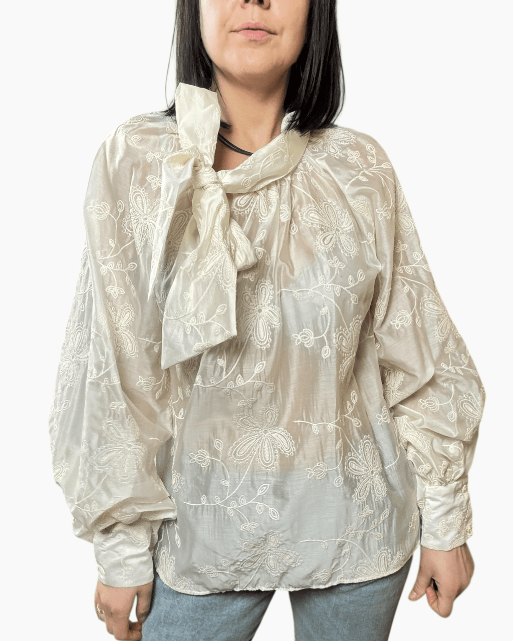 CAMICIA RICAMATA CON FIOCCO VICOLO - XE BLU ABBIGLIAMENTO