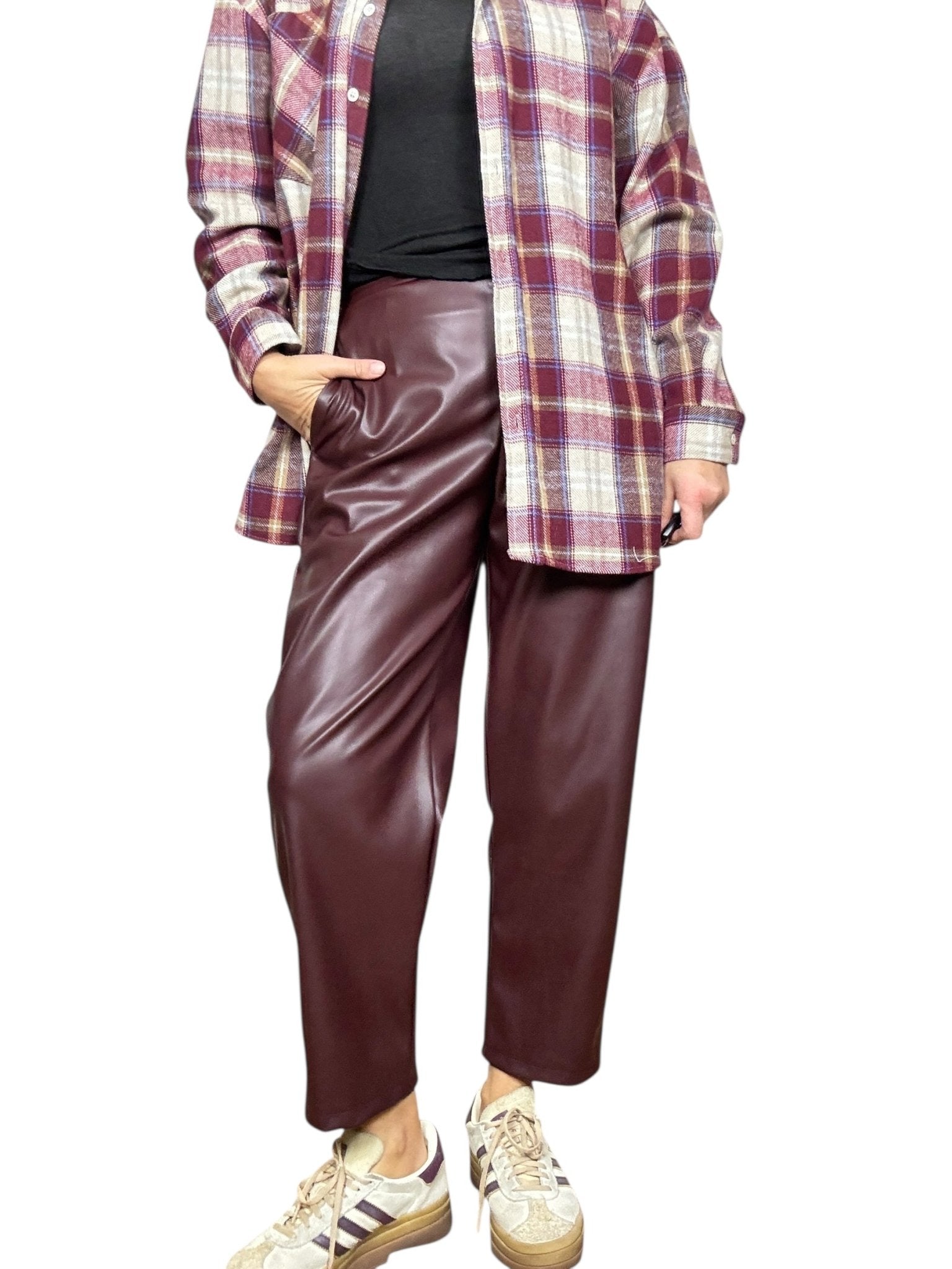 PANTALONE A UOVO IN ECOPELLE VICOLO - XE BLU ABBIGLIAMENTO