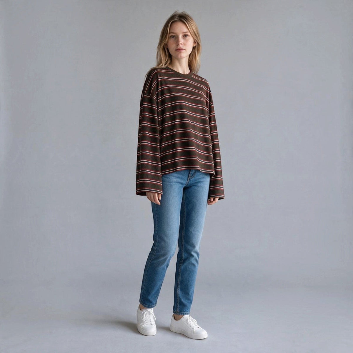 MAGLIETTA RIGATA CON MANICA A TULIPANO VICOLO - XE BLU Abbigliamento Donna